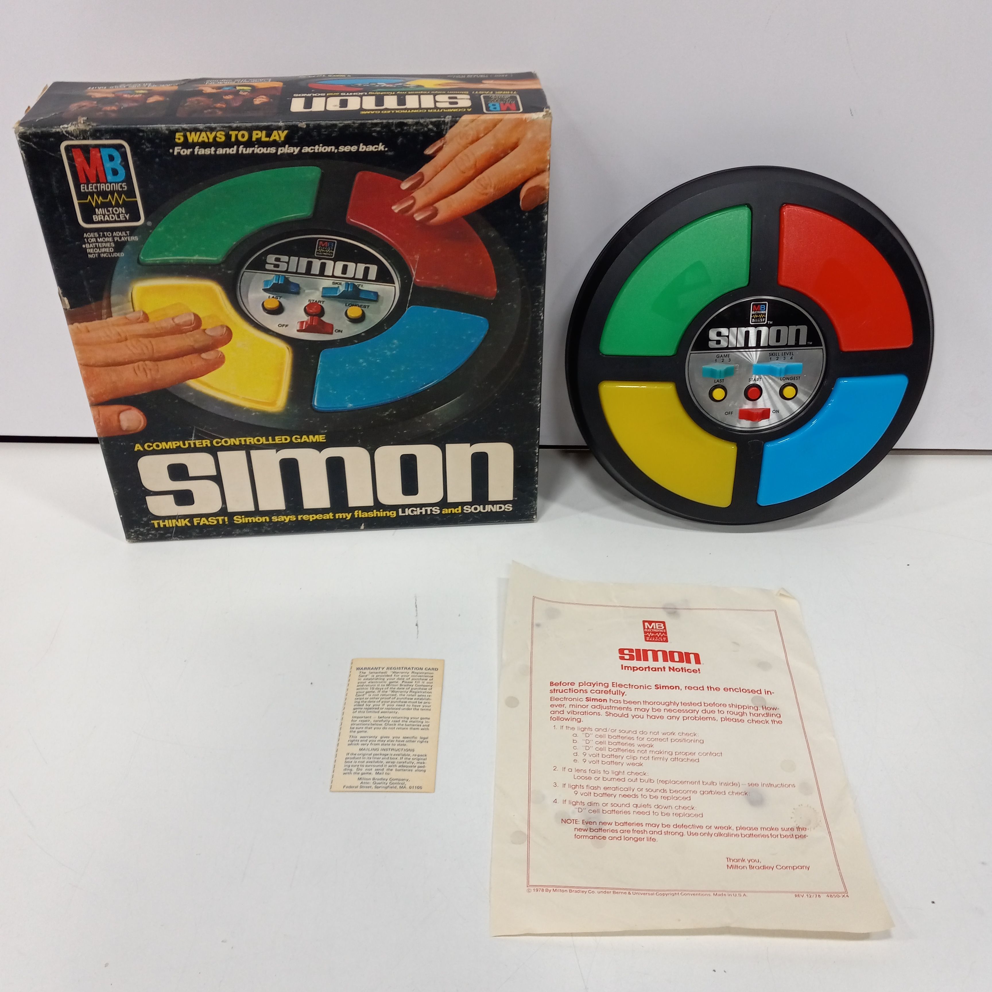 Simon Says 1978 Electronic Game by Milton Bradley - Mint Condition 