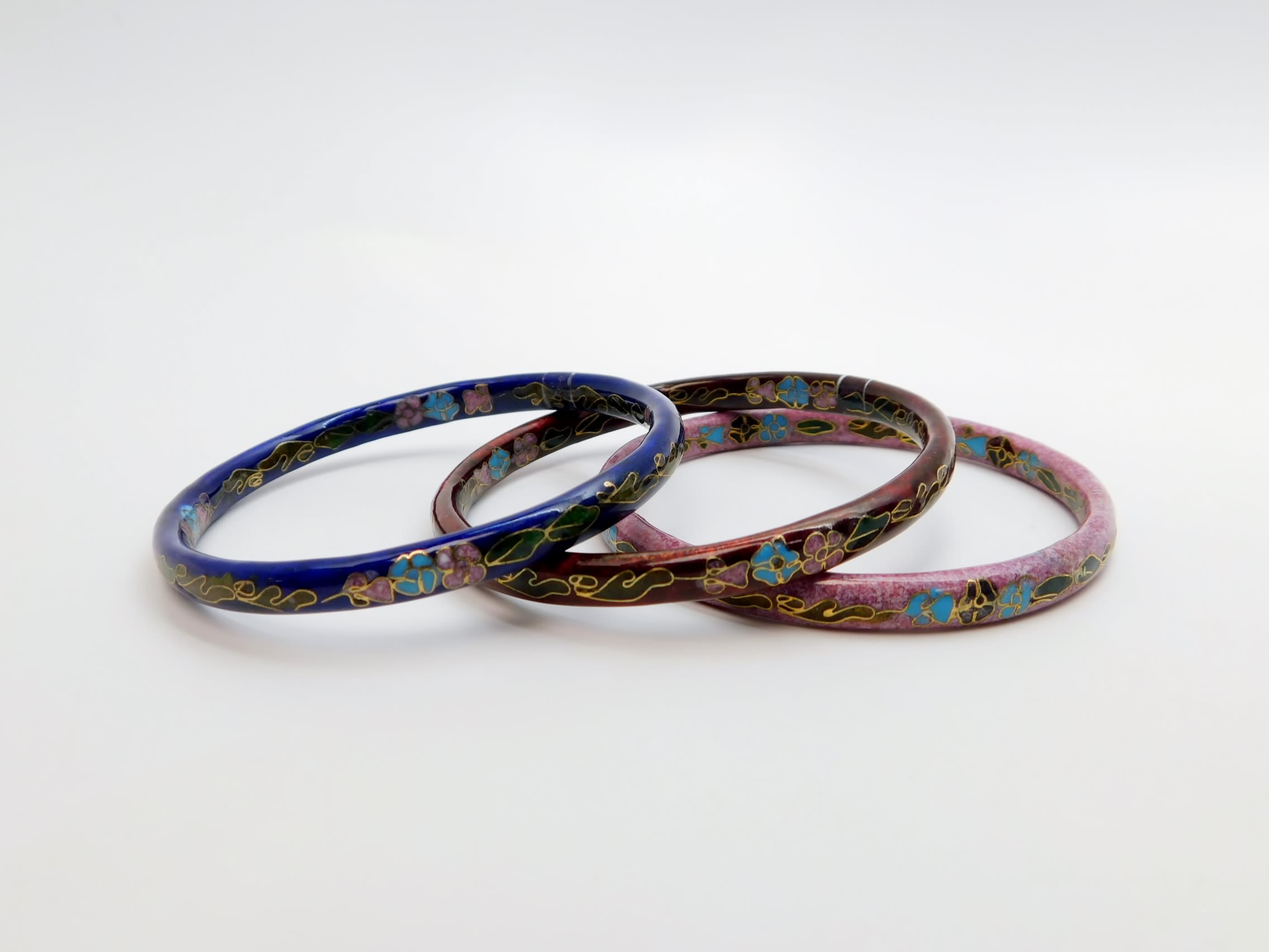 Buy Vintage Goldtone Cloisonne Pink Red & Blue Enamel Floral Stacking  Bangle Bracelets Set 55.6g for USD 29.99 | GoodwillFinds