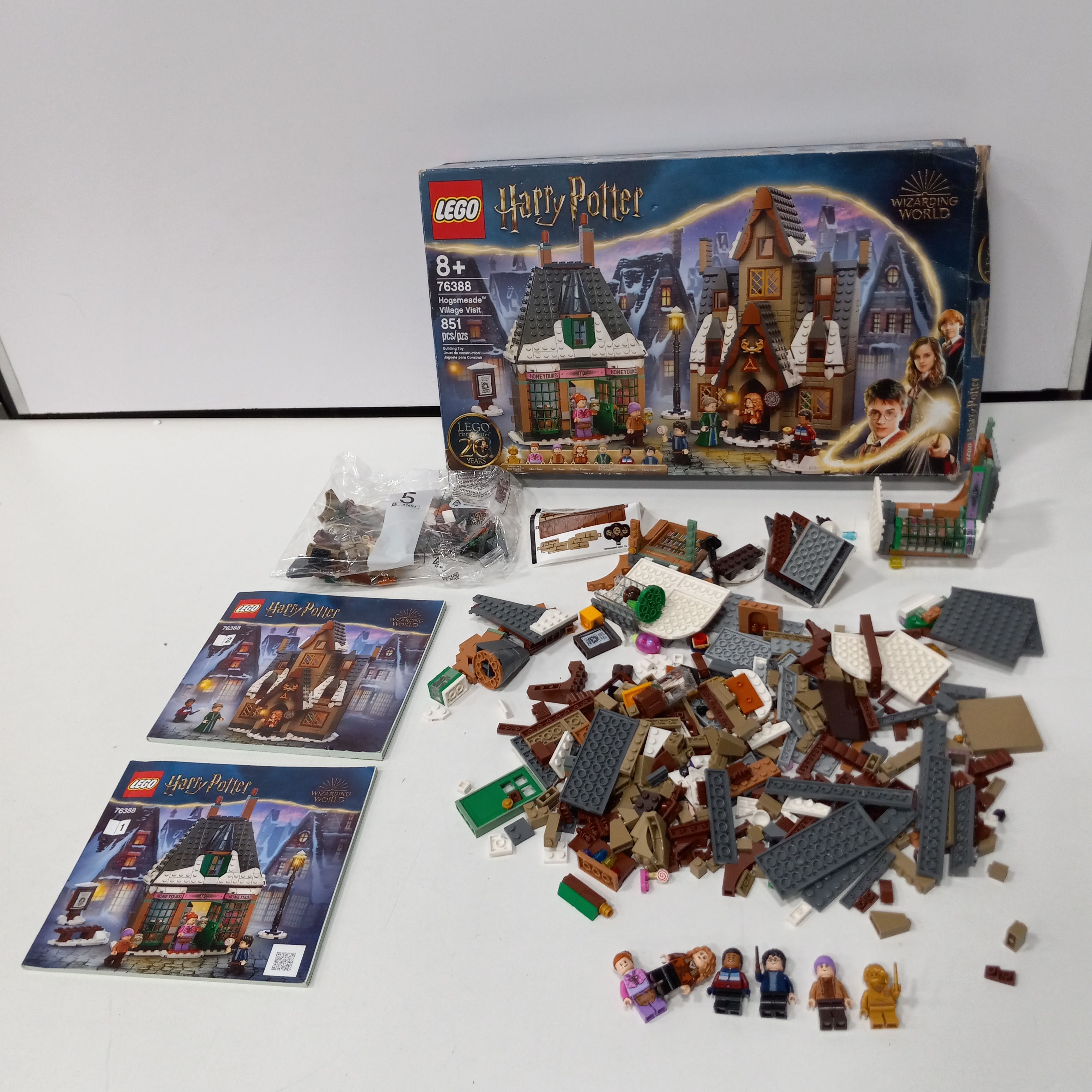 LEGO Harry Potter Hogsmeade Village Visit 76388 Building Toy for 8