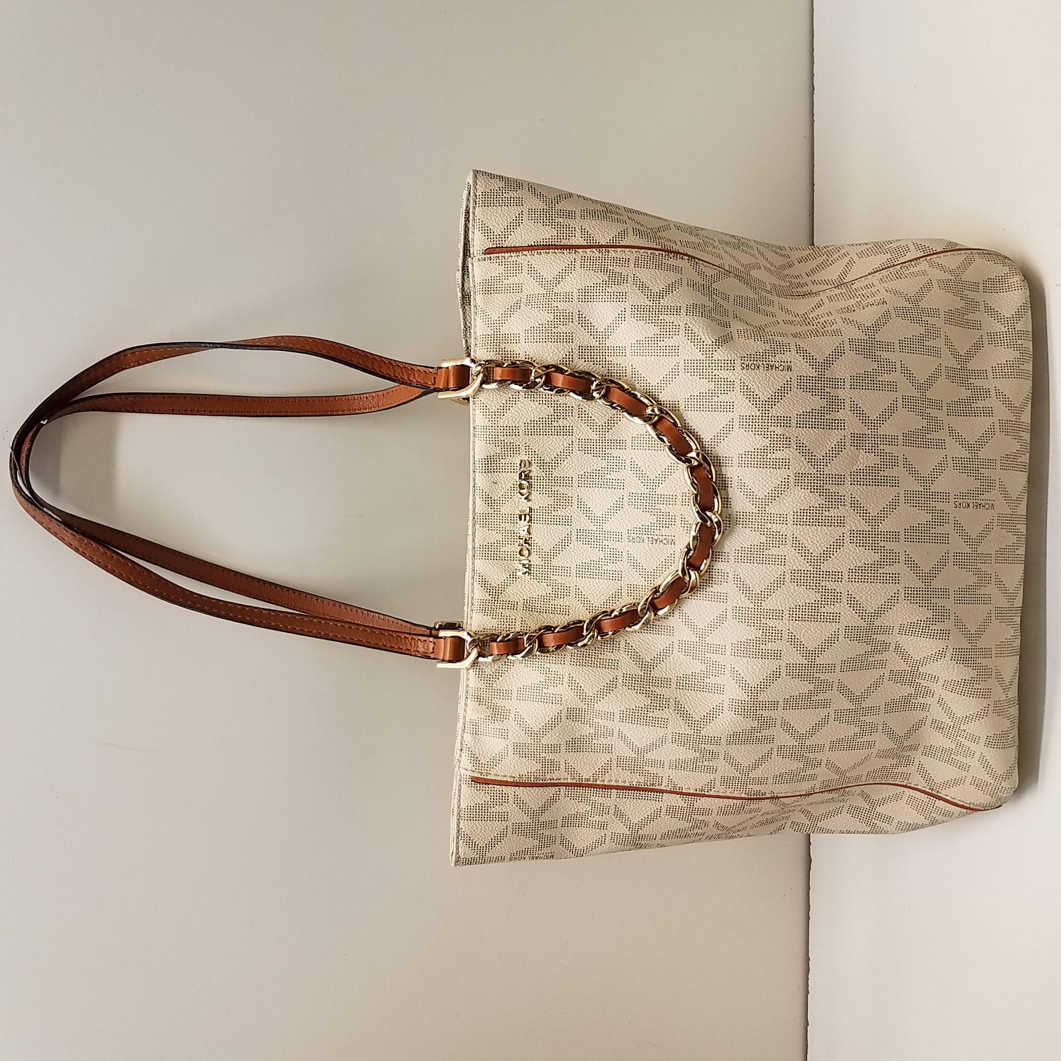 Buy the Michael Kors Hamilton Signature Beige Tote Bag | GoodwillFinds