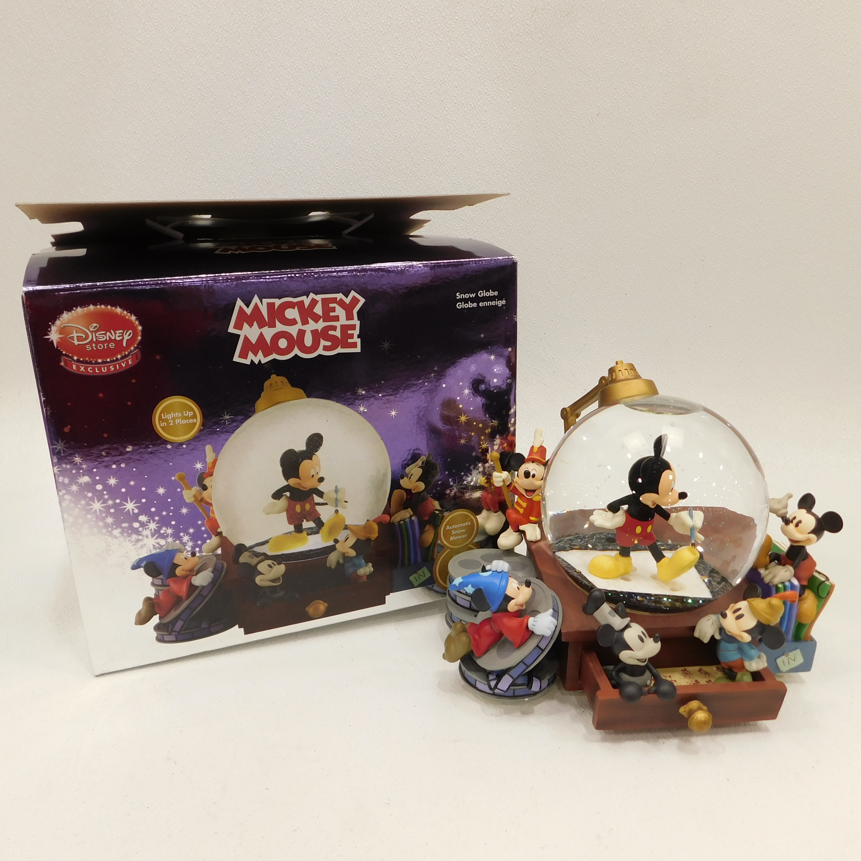 Wholesale Mickey Mouse Products Europe  Manufacturer and Distributor Disney  - Storline