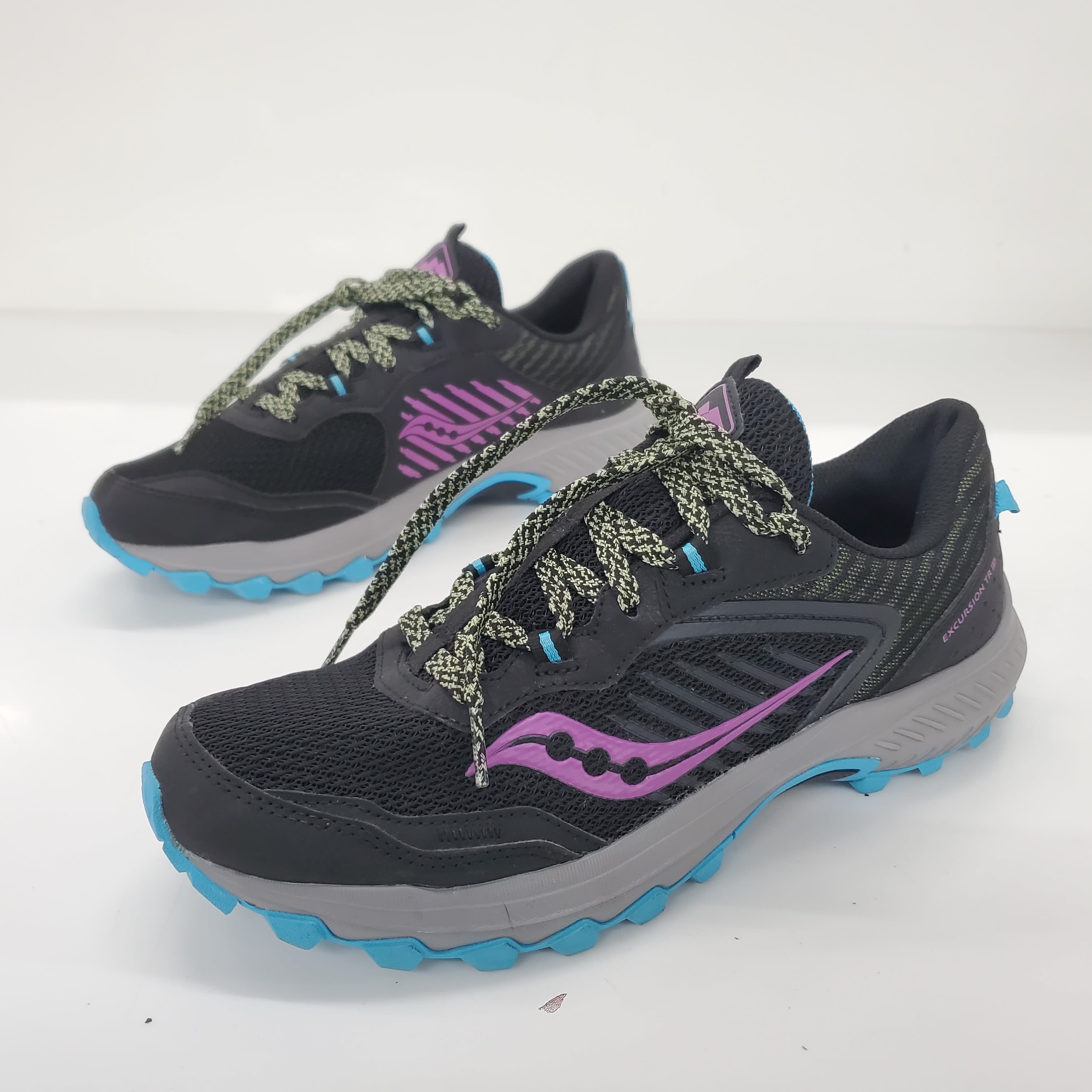 Buy the Saucony Women's Excursion TR15 Black Trail Running Shoes