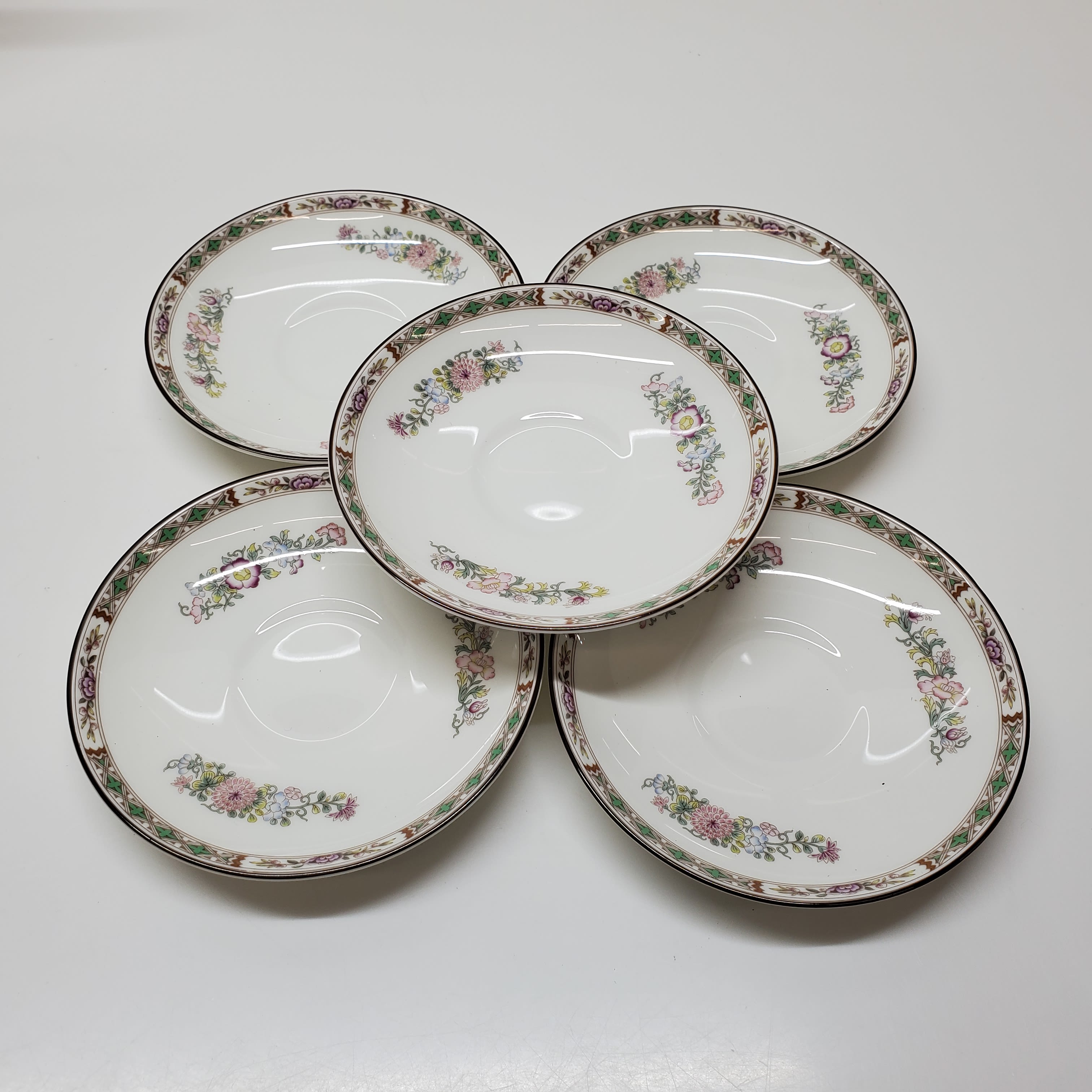 Buy the Set of 5 Wedgwood Kutani Crane Saucer 6in. | GoodwillFinds