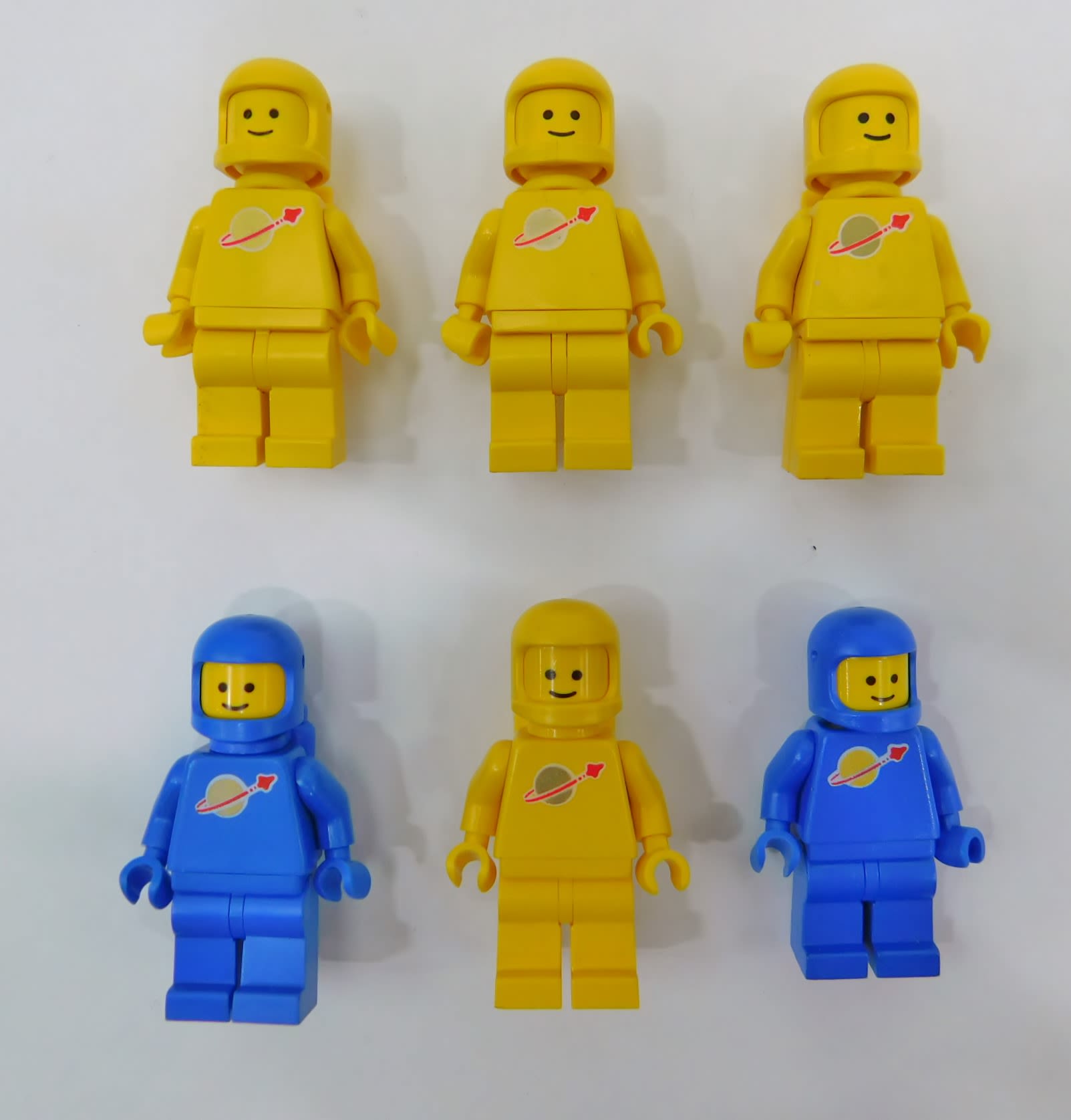 Buy the LEGO Classic Yellow & Blue Space Minifigures 6 Count Lot ...