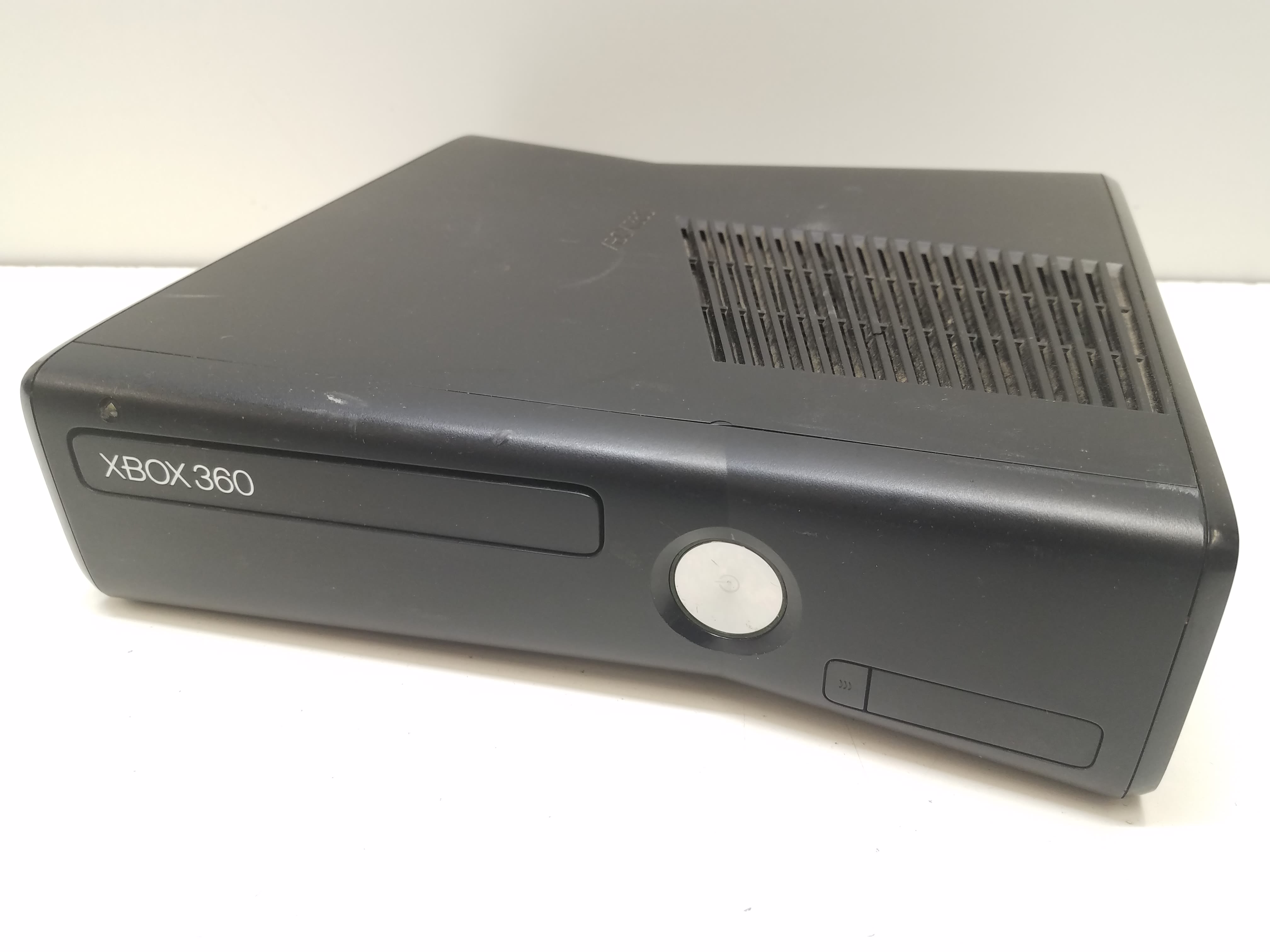 Microsoft's shutdown of Xbox 360 storefront is another blow to video game  preservation – GeekWire