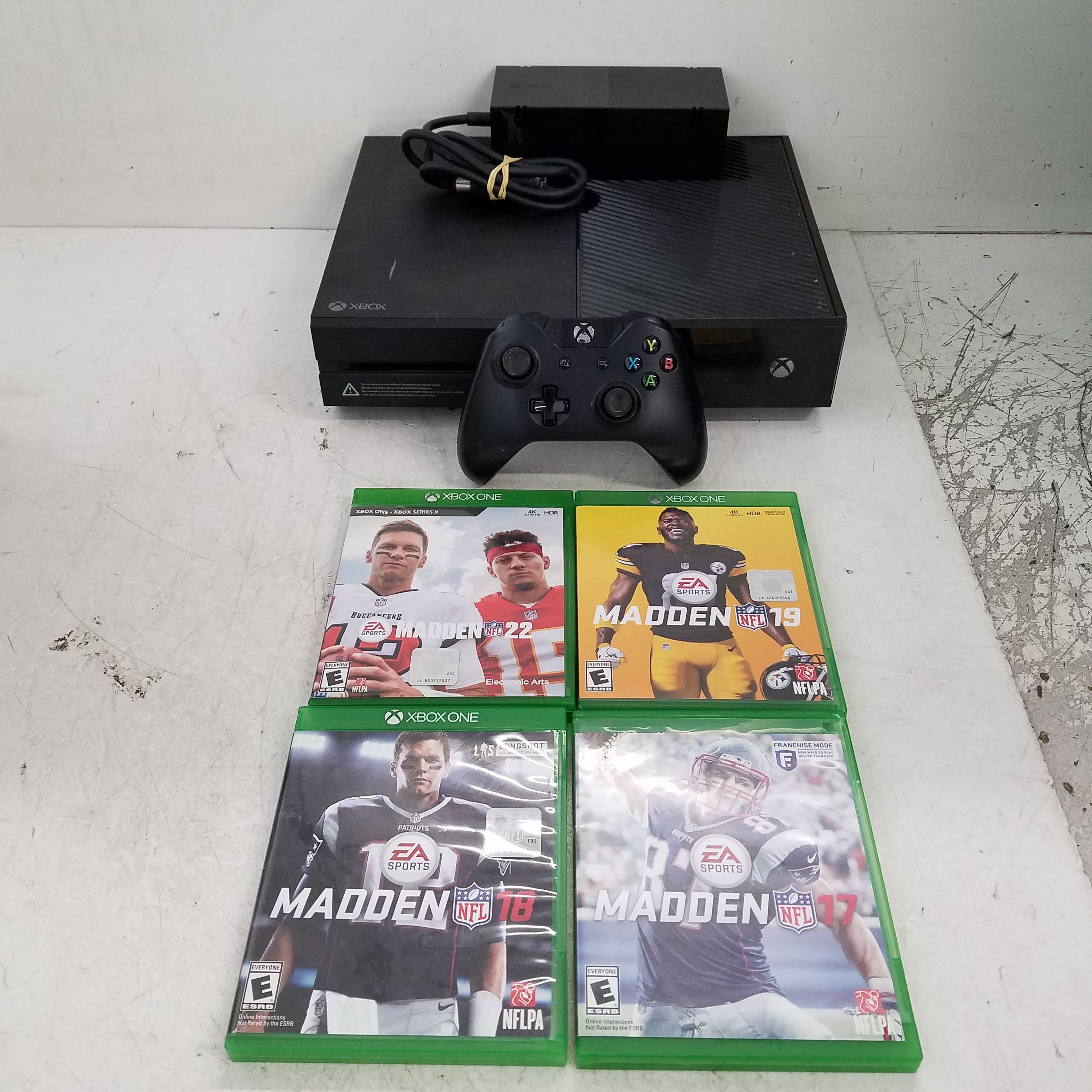 Microsoft Xbox One Original 500GB Console Bundle New Madden 22 from 2P  Gaming