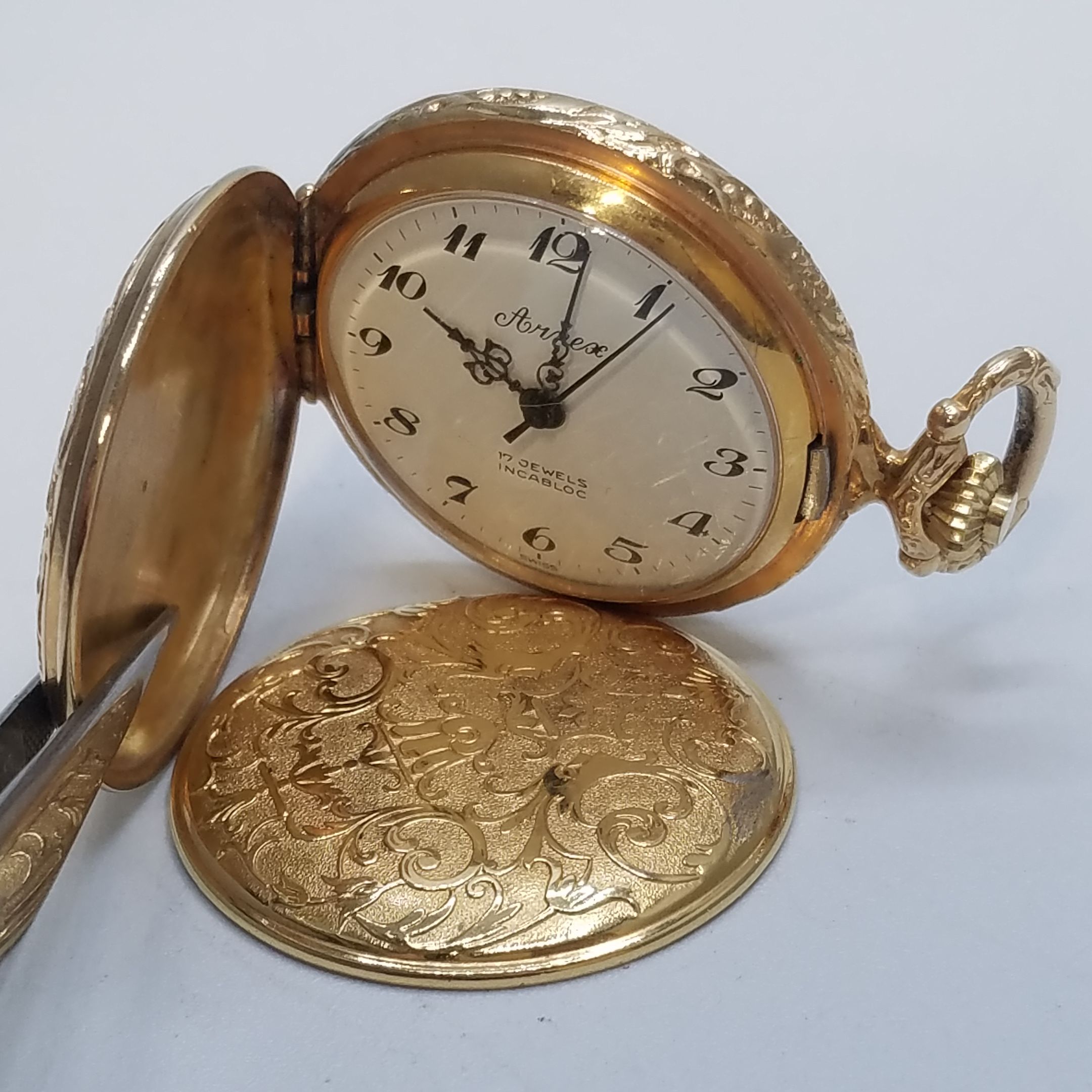 17 jewels hotsell incabloc pocket watch