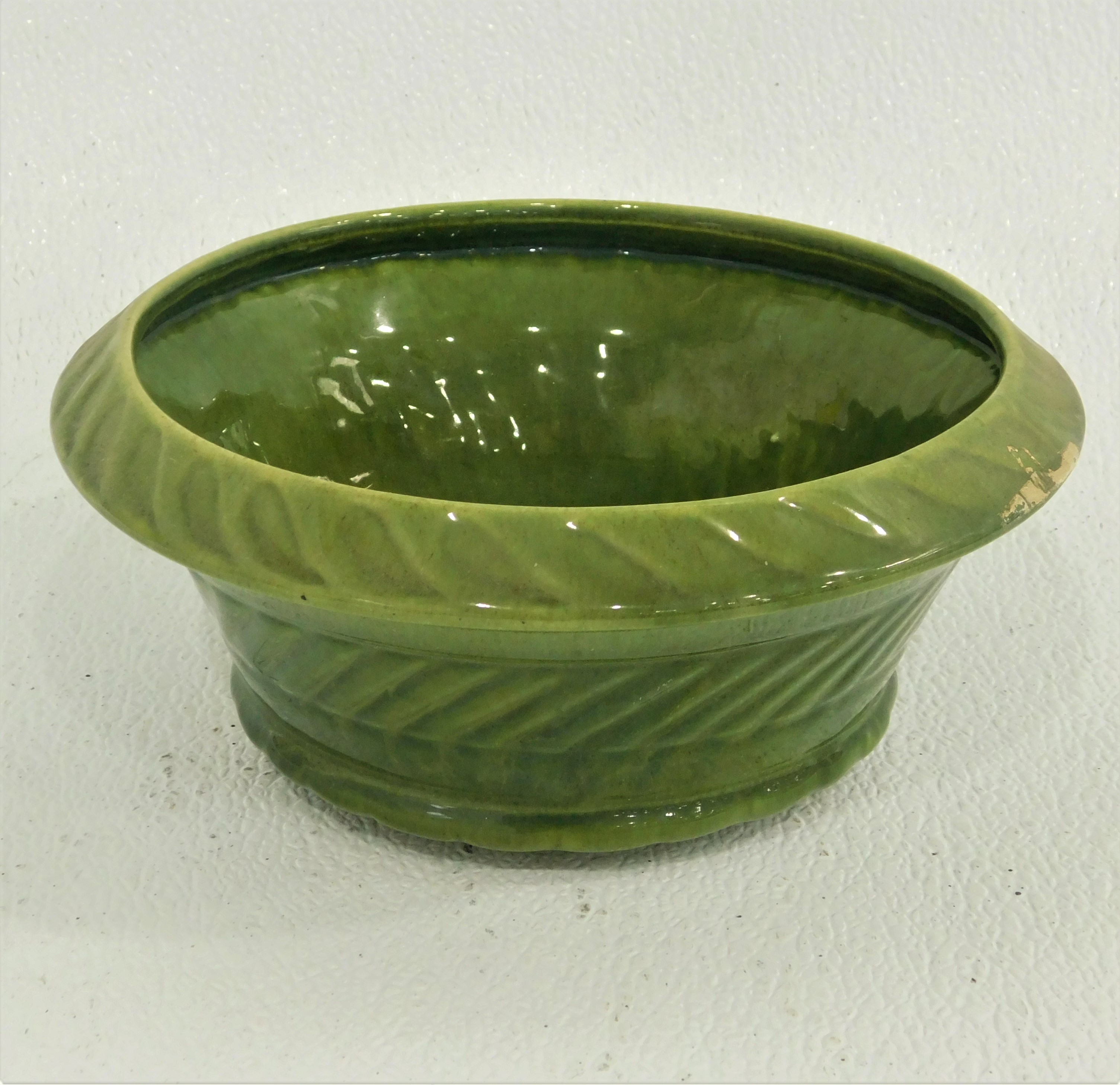 Buy the Vintage Green Haeger Pottery Planter 3956 | GoodwillFinds