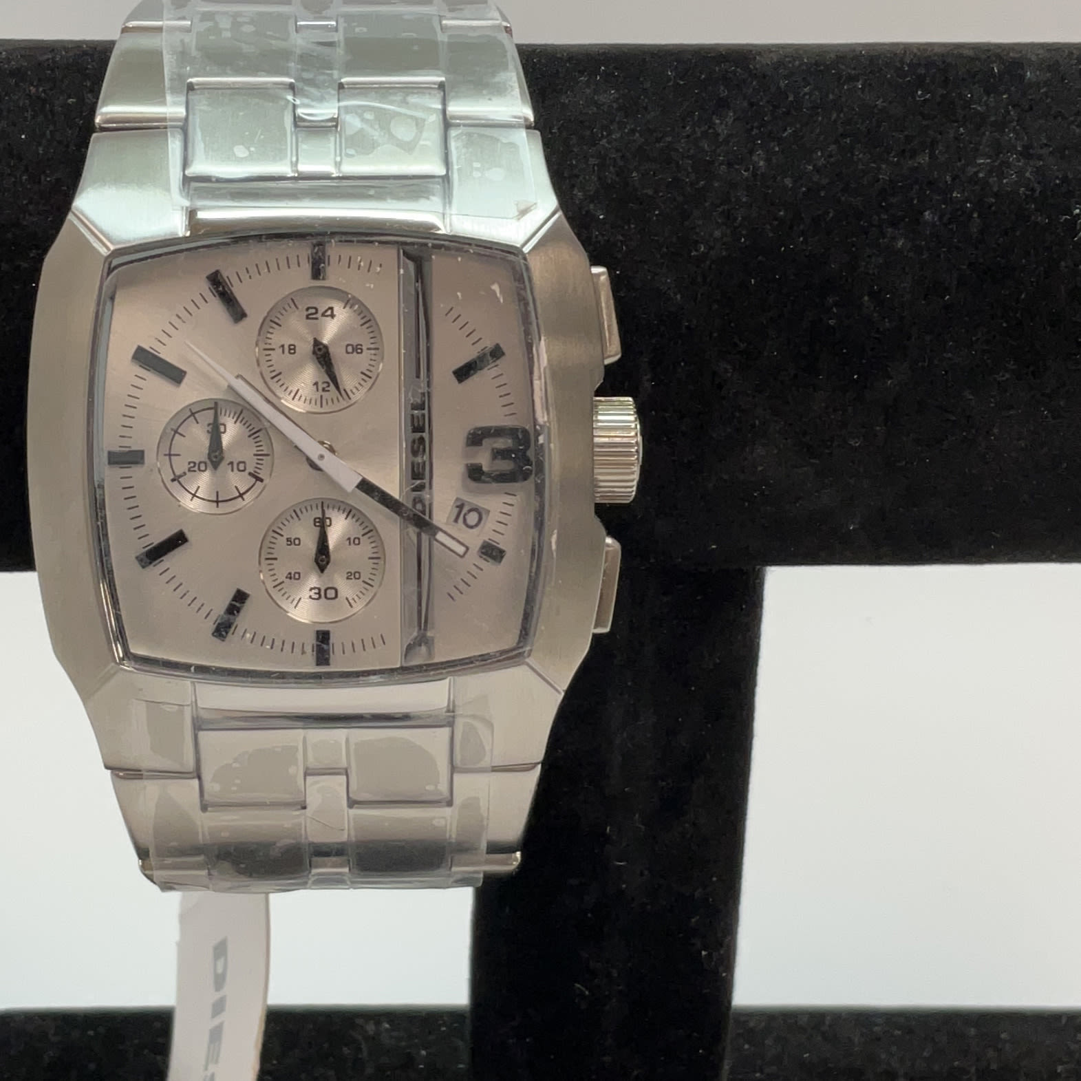 Buy Designer Diesel DZ-4258 Silver-Tone Stainless Steel Chronograph  Wristwatch for USD 57.00 | GoodwillFinds