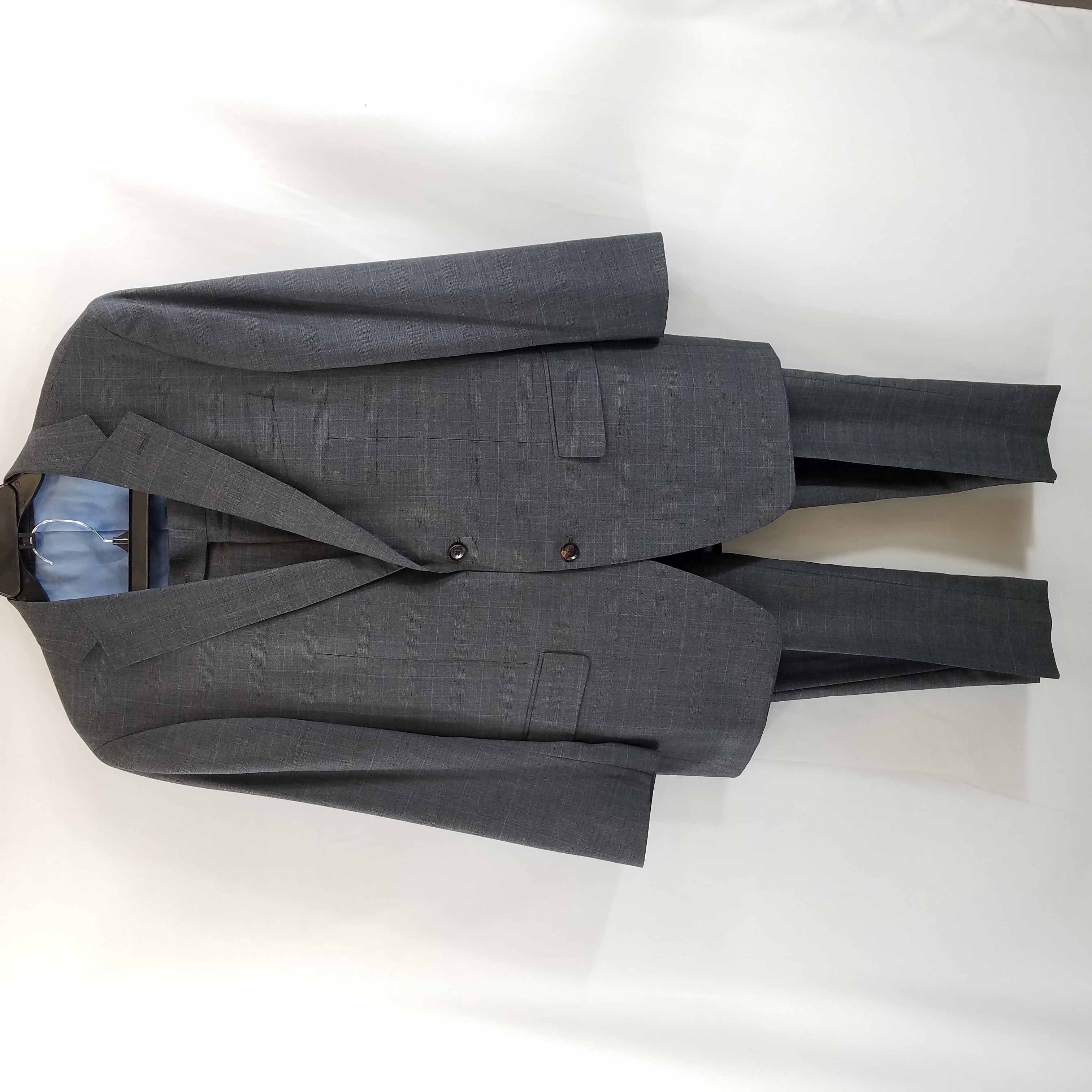 Buy the Trunk Club Custom Men Grey Suit S | GoodwillFinds