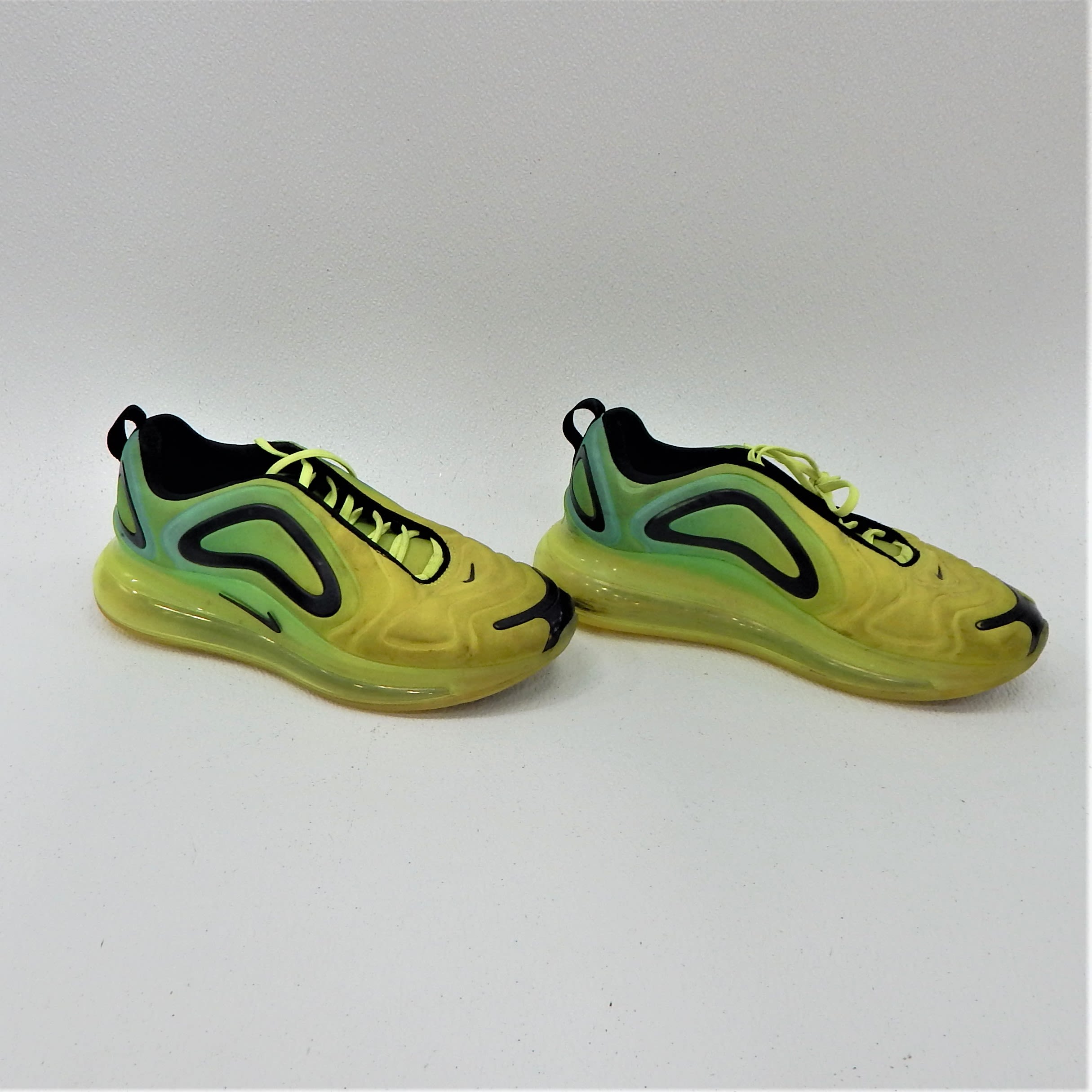 Buy The Nike Air Max 720 Volt Black Mens Shoes Size 95 Goodwillfinds 3024