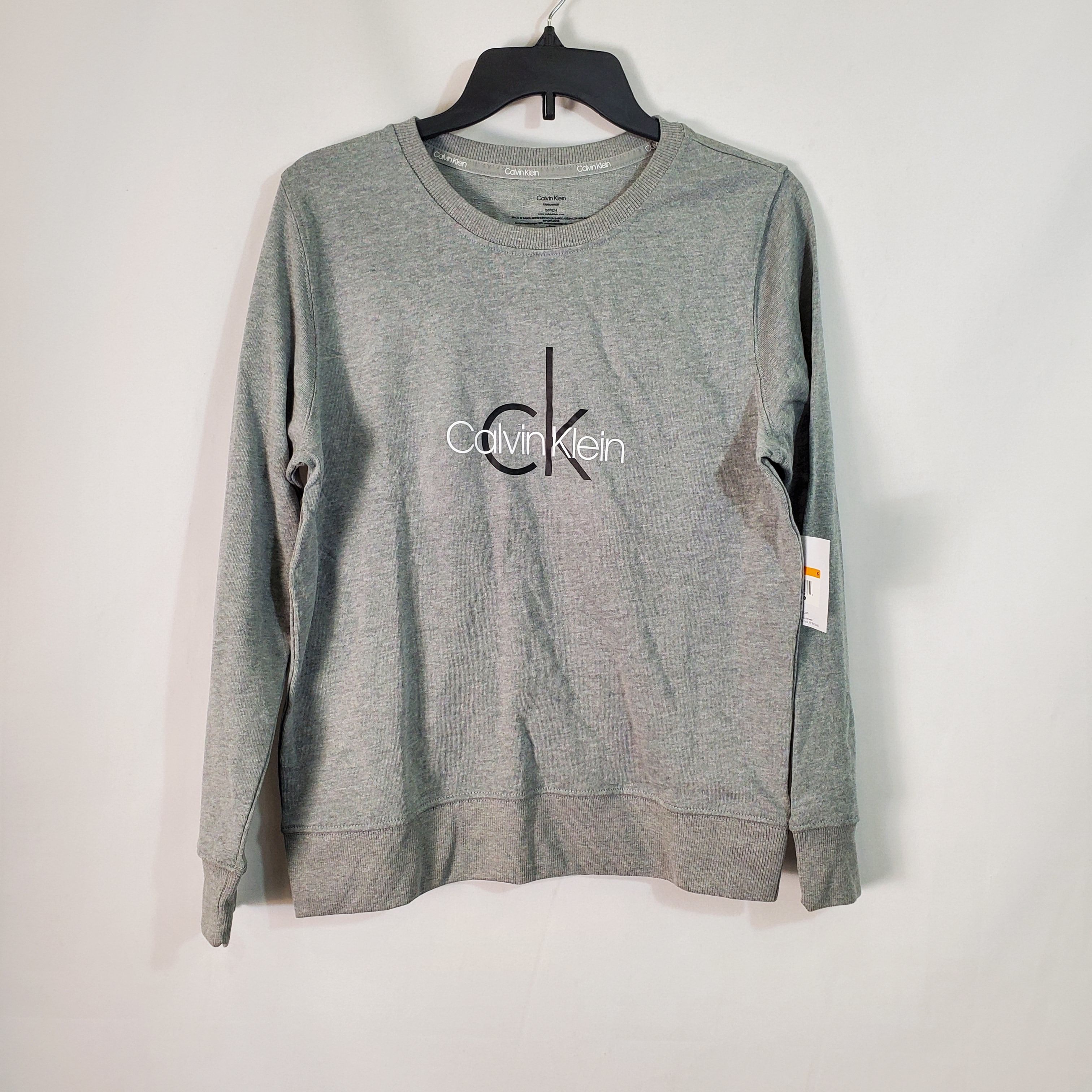 Buy the Calvin Klein Women NWT Sweater GoodwillFinds | Sleepwear S Grey