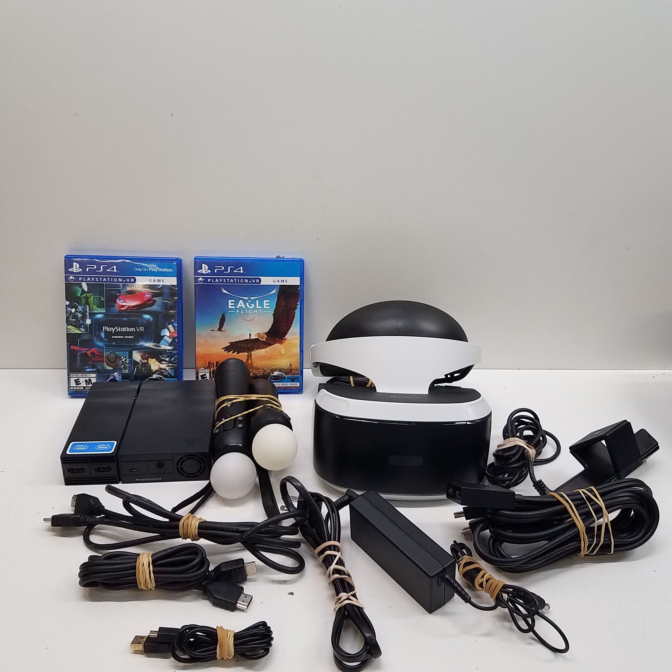 Buy Sony Playstation 4 VR CUH-ZVR1 >>UNTESTED<< for USD 79.99 |  GoodwillFinds