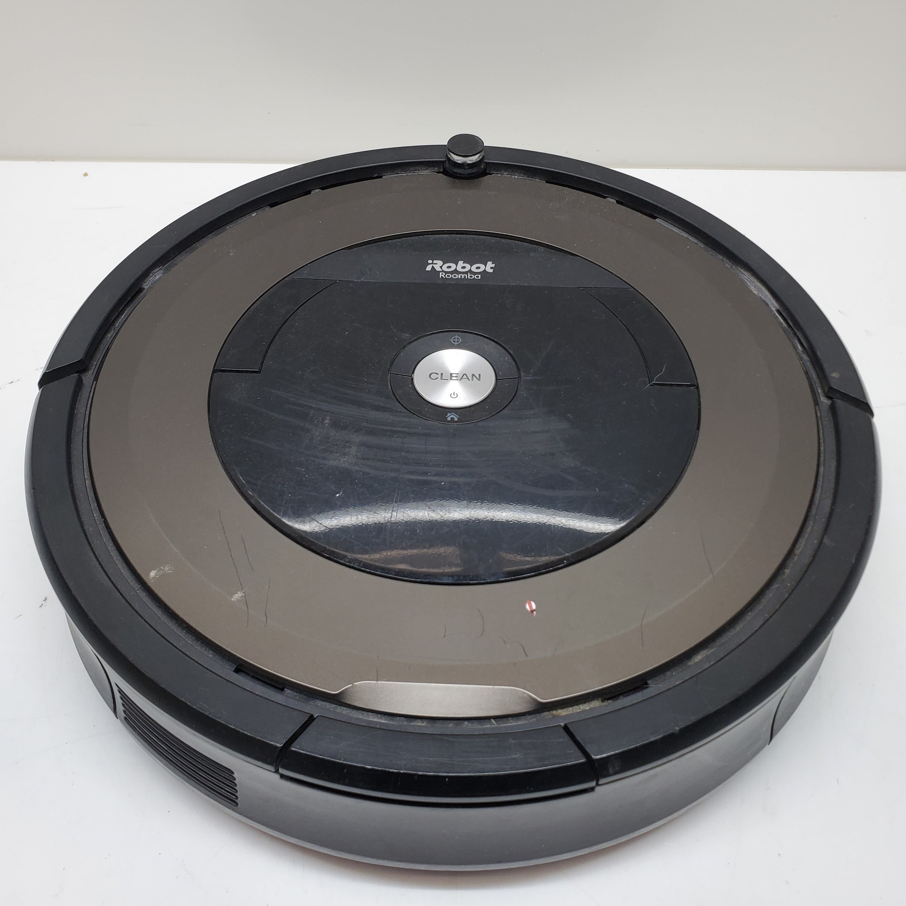 Buy the iRobot Roomba Robot Vacuum Cleaner Model 890 Untested 