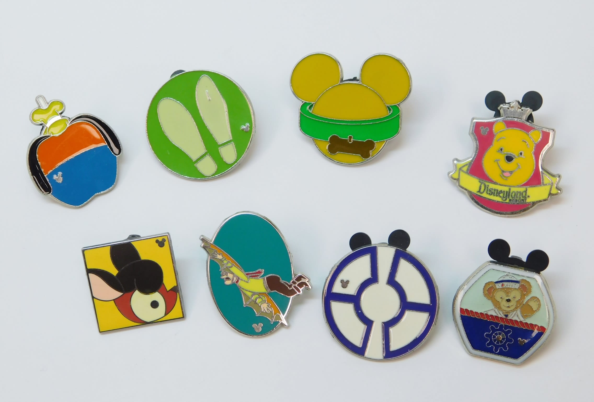  Disney Pin Lot - Random Theme Trading Pins - Assorted Foreign  and Limited Edition Pins - Great for Collecting and Trading at Disney Parks  - birthdays (35) : Clothing, Shoes & Jewelry