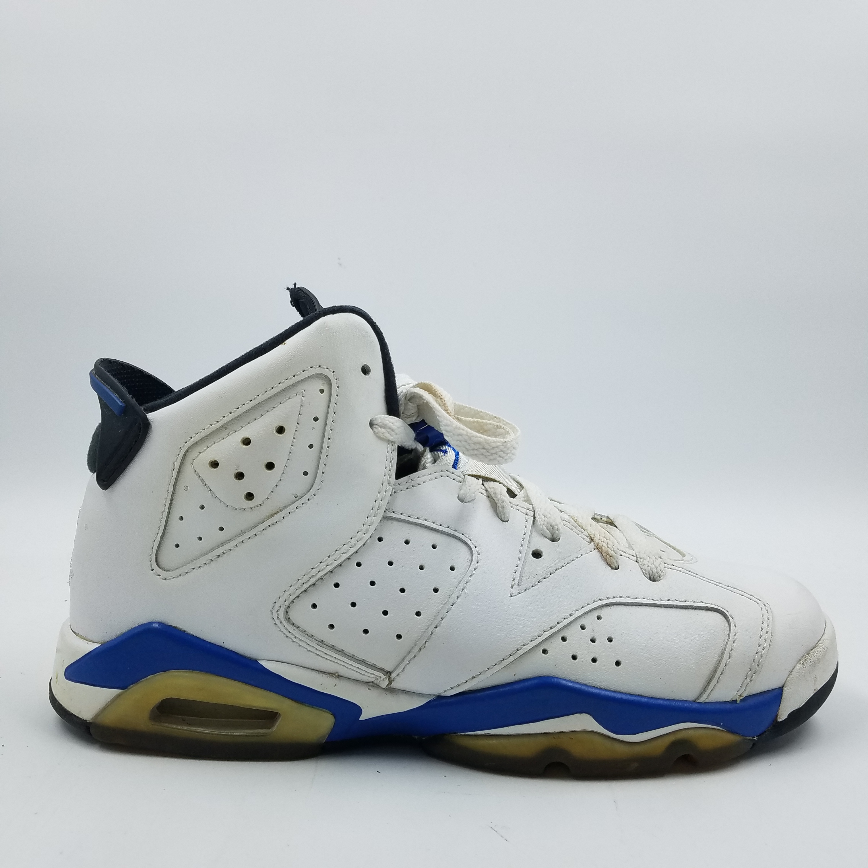Buy the Air Jordan 6 Sneaker Youth Sz. 7Y White/Blue | GoodwillFinds