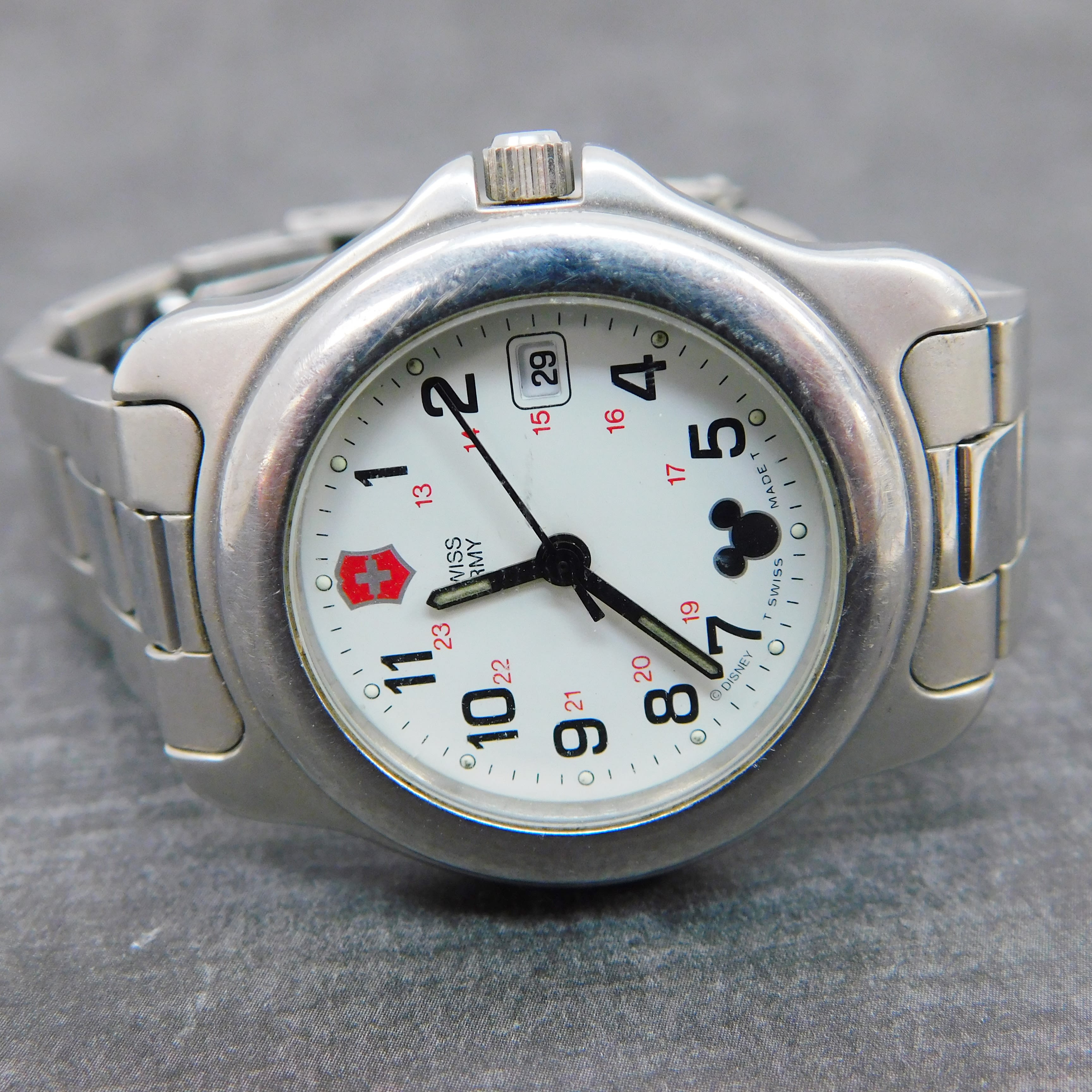 Swiss army sale officer's watch 24205