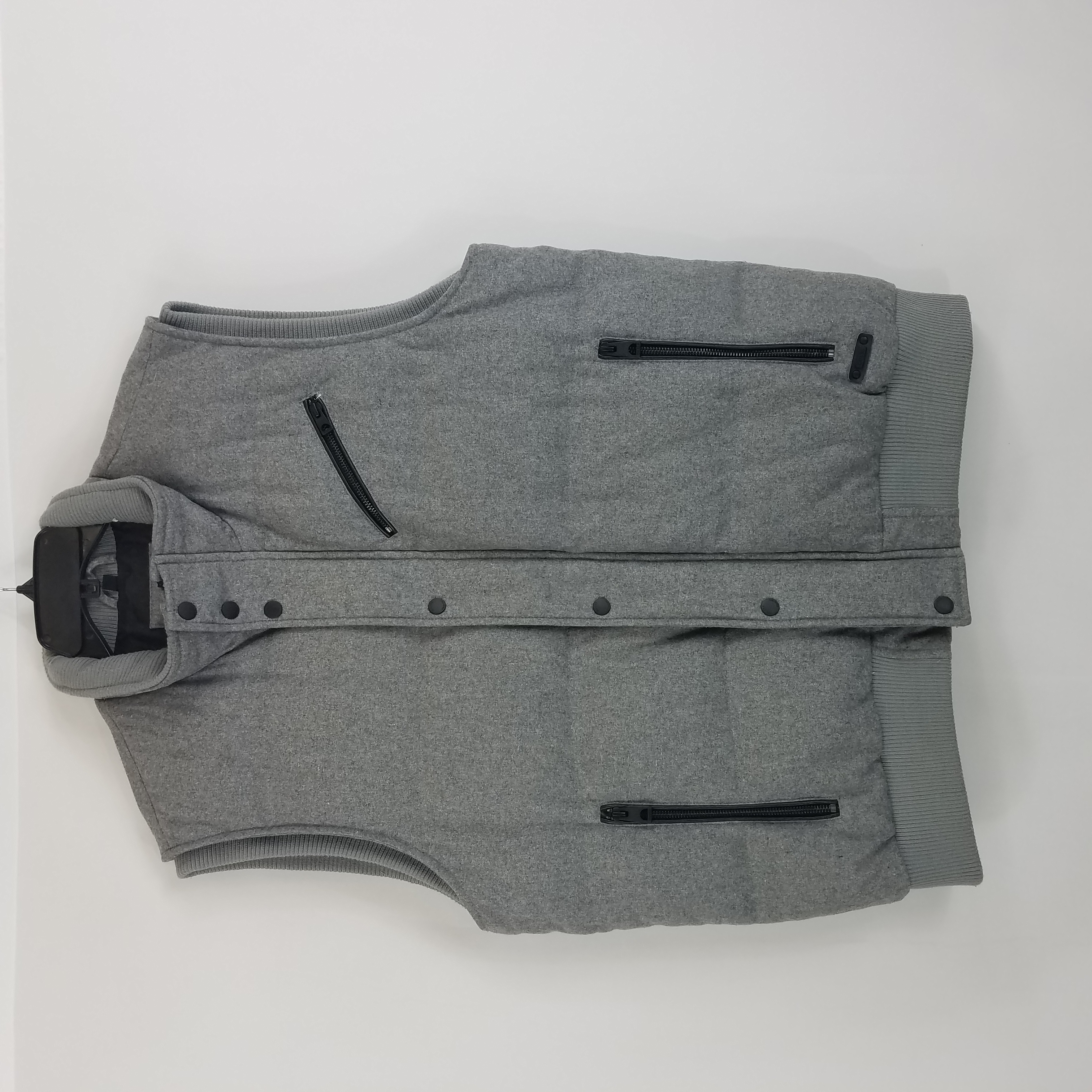 Buy the Guess Men Grey Puffer Vest XL | GoodwillFinds