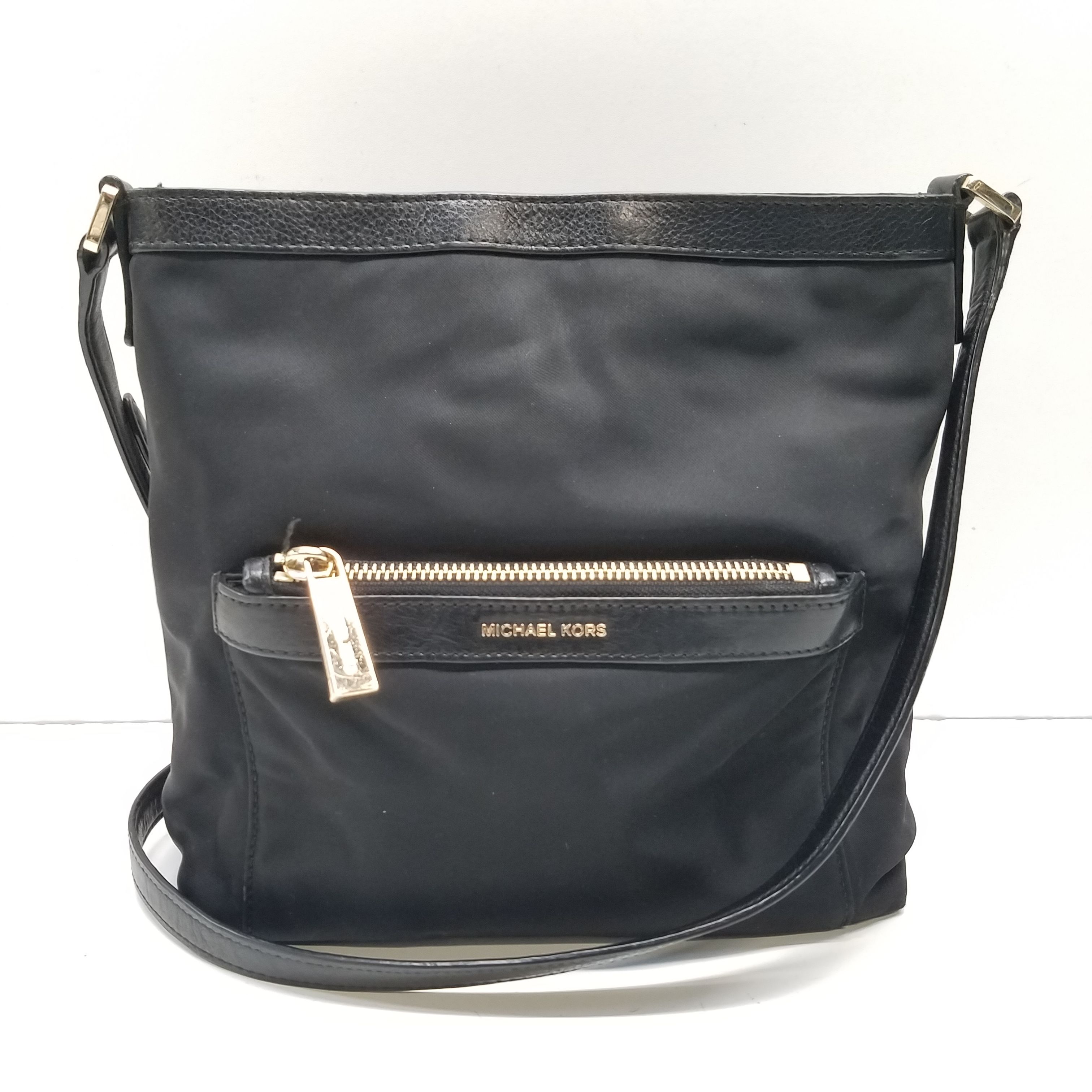 Buy The Michael Kors Nylon Crossbody Bag Black Goodwillfinds 7627