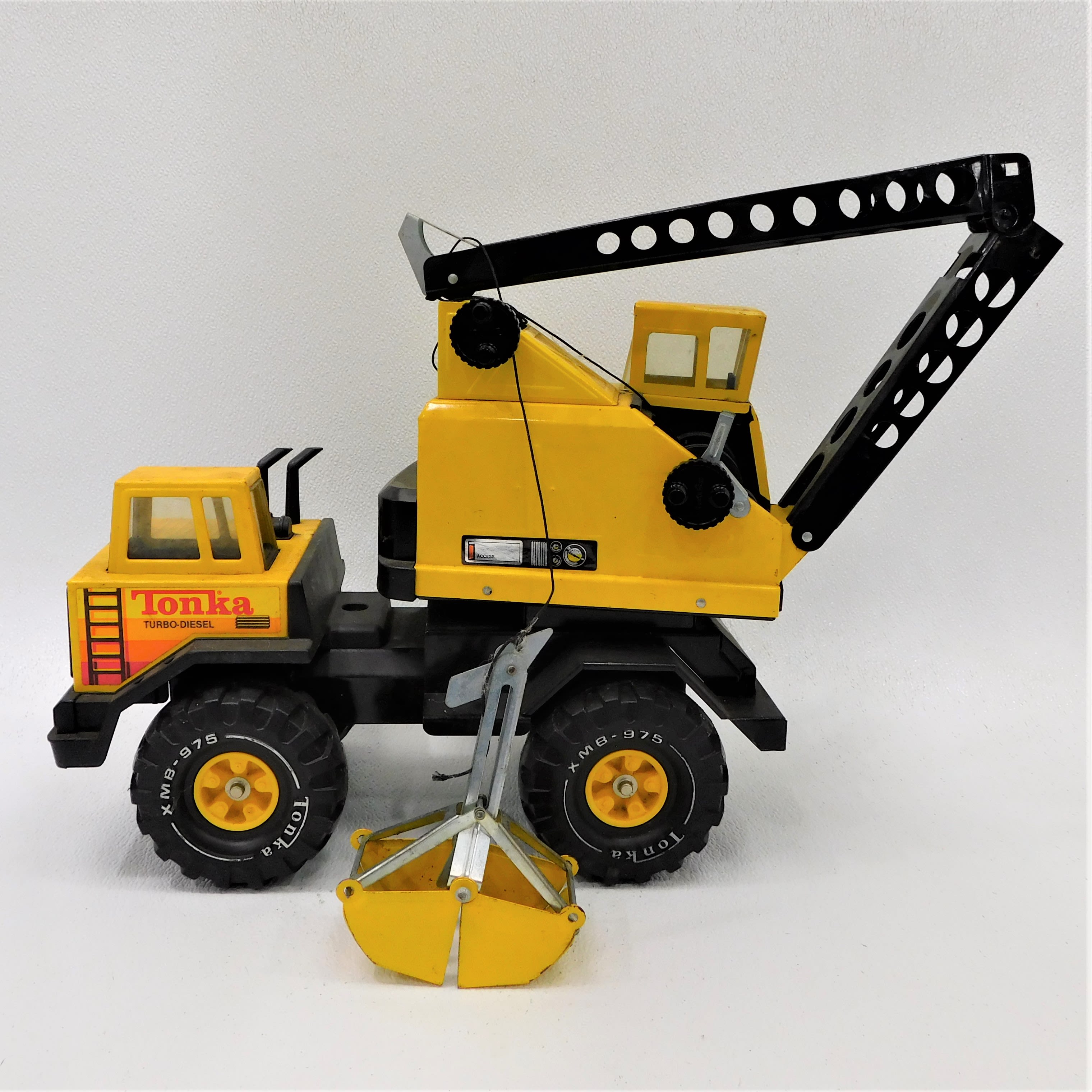 tonka crane bucket