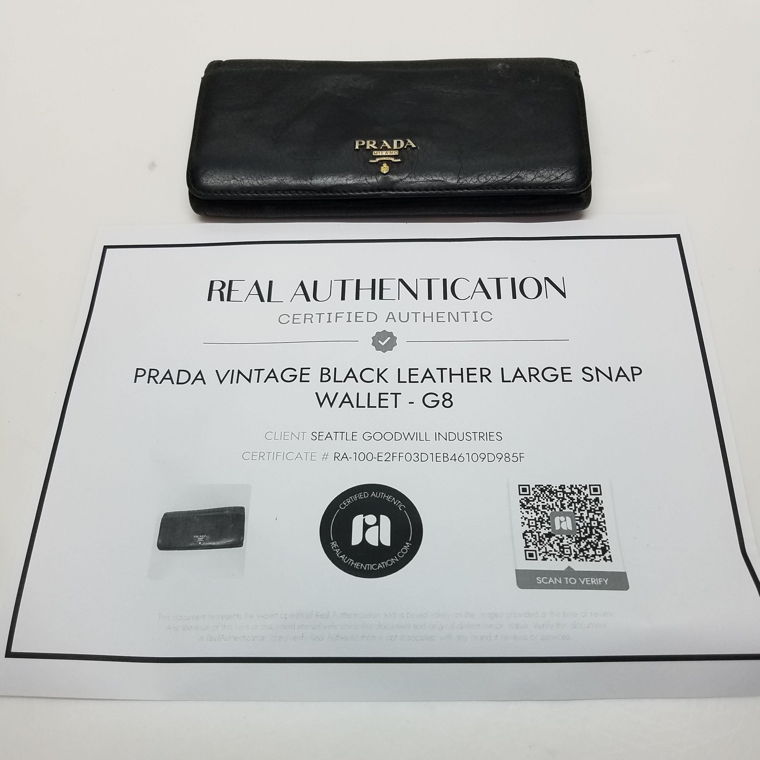 Kate Spade Authenticated Leather Wallet