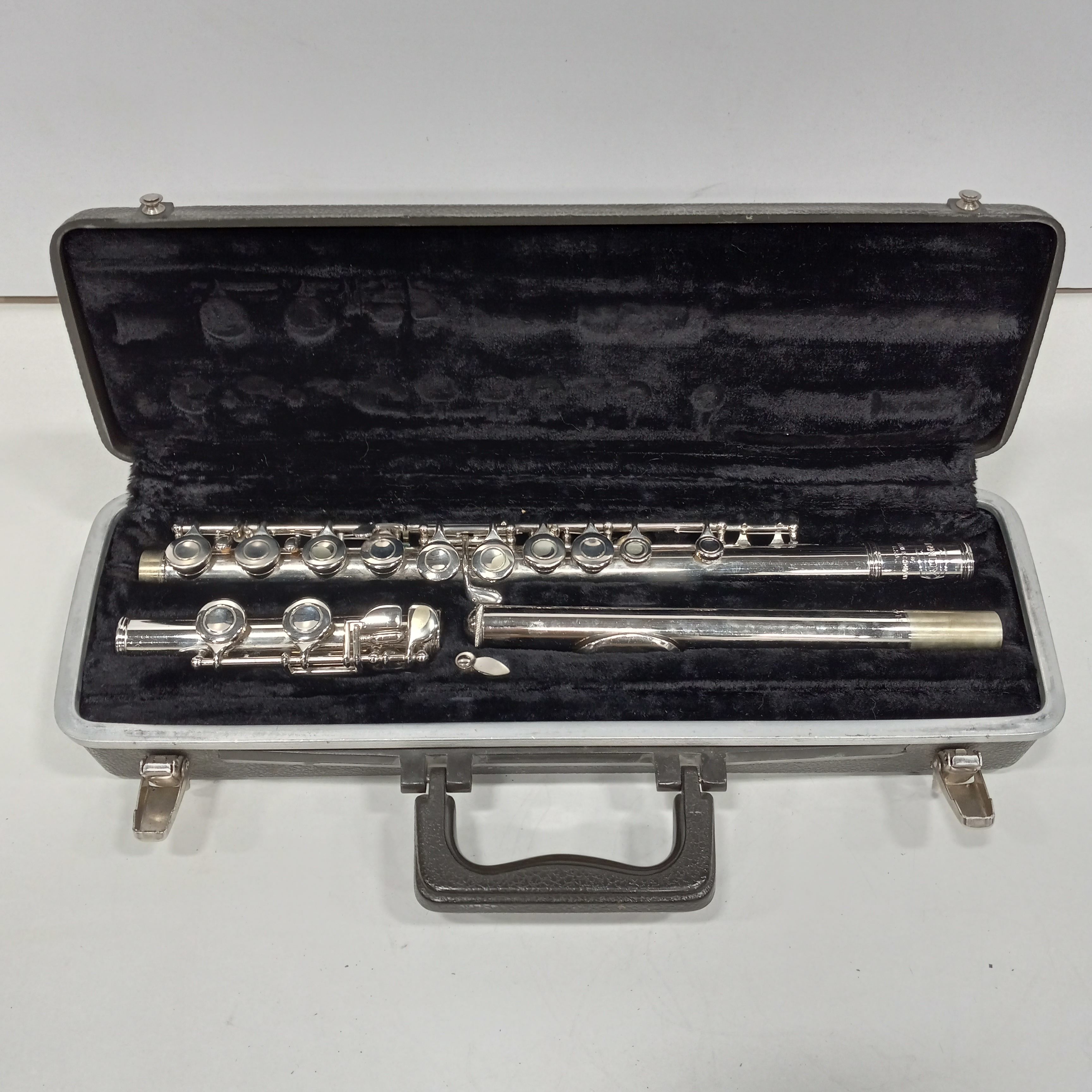 Buy the Selmer Bundy Flute in Bundy Hard Case | GoodwillFinds