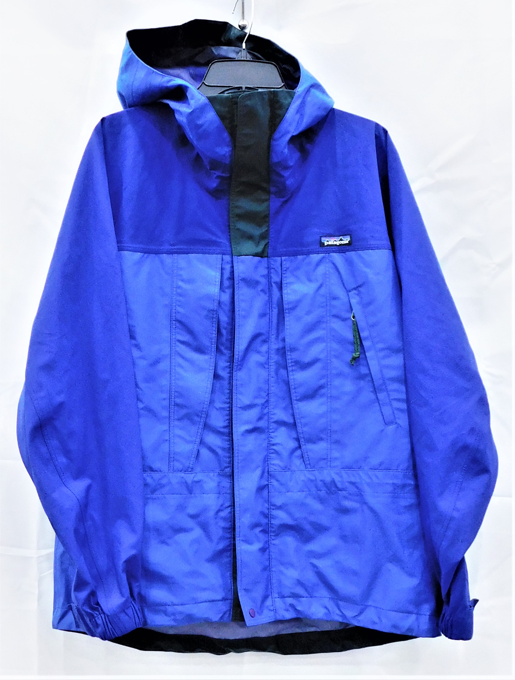 Buy the Mens Purple Blue Nylon Heavy Rain Jacket Mens SZ M | GoodwillFinds