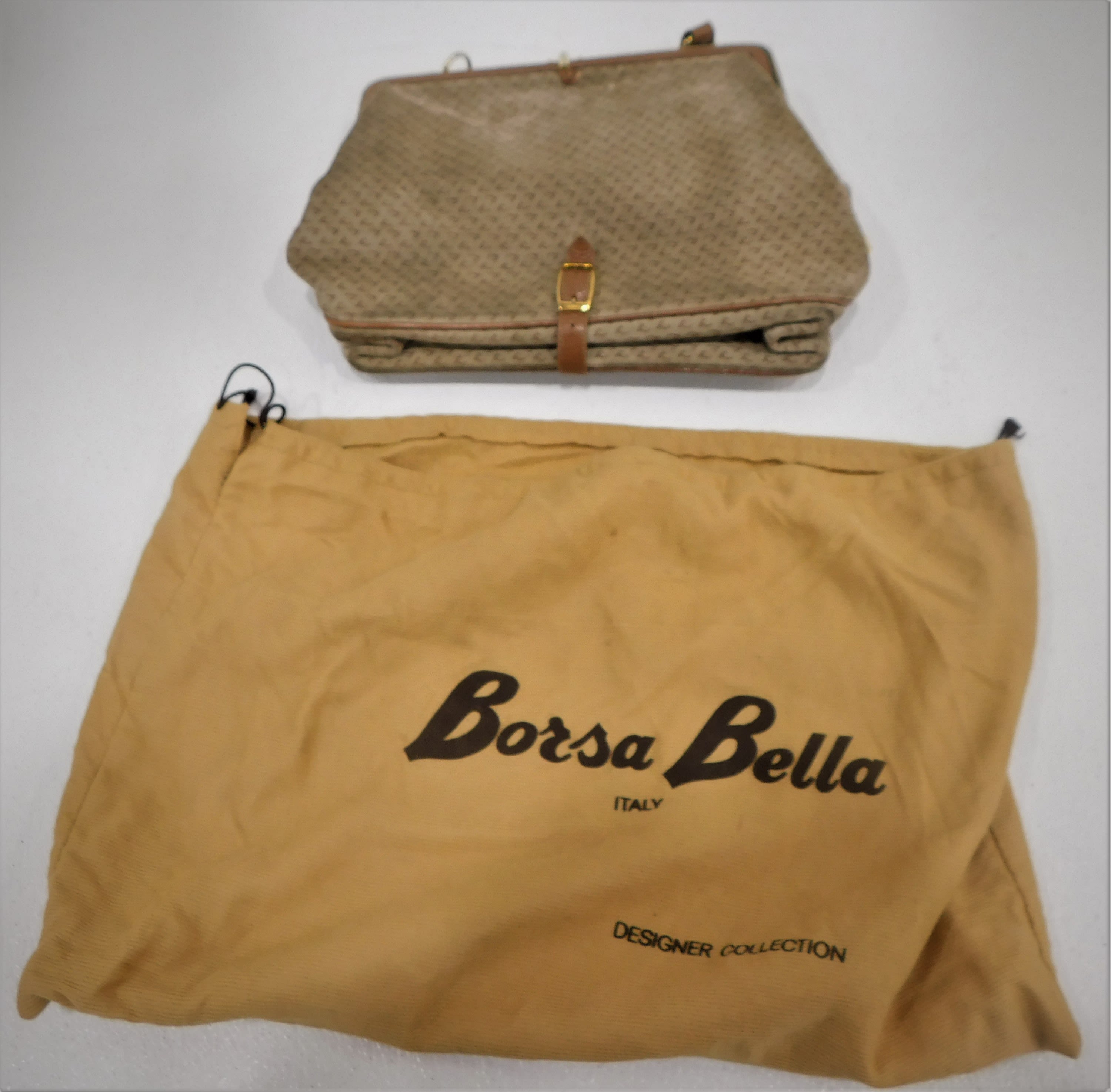 Sold at Auction: VINTAGE BORSA BELLA ITALIAN TAPESTRY BOX PURSE