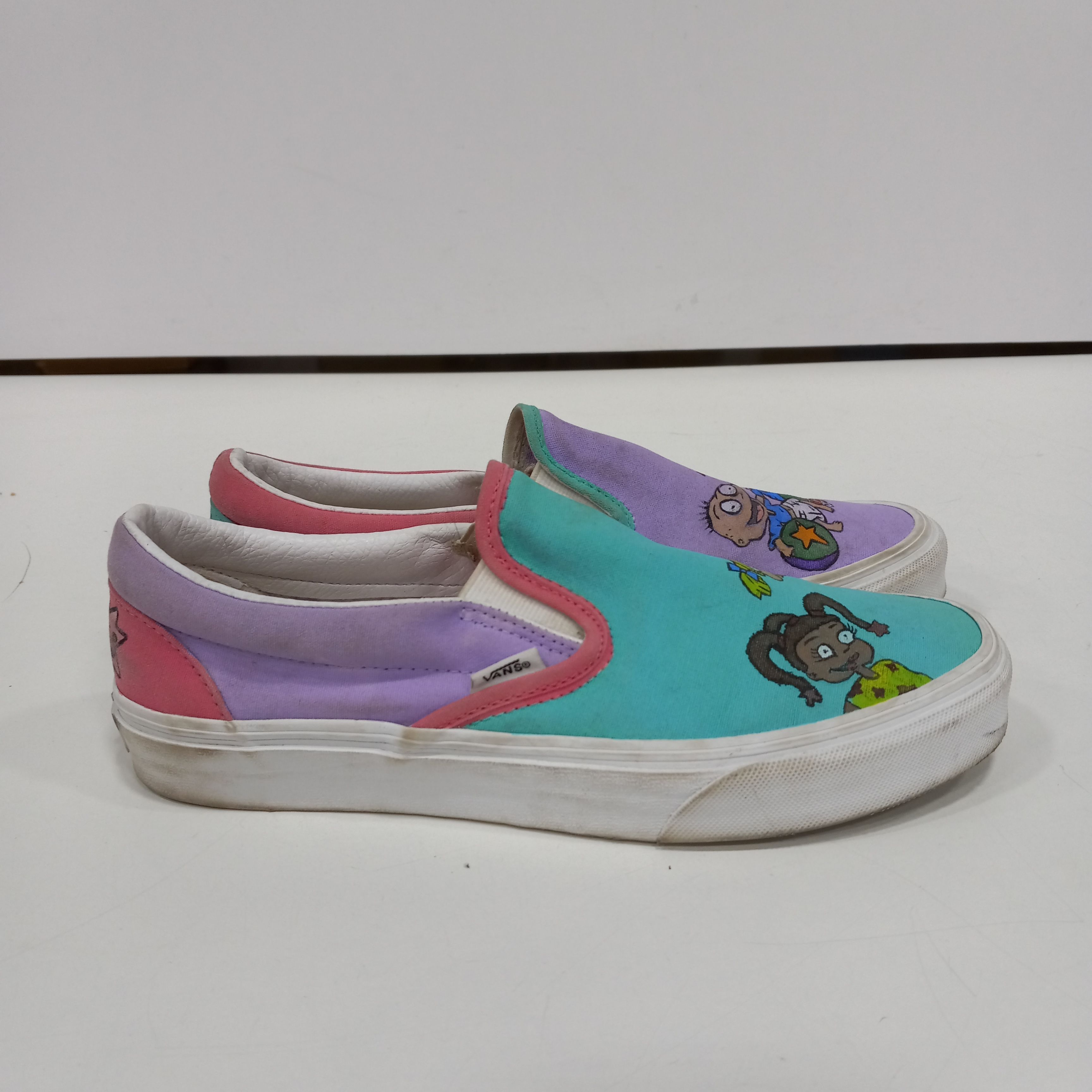 Vans off outlet the wall rugrats