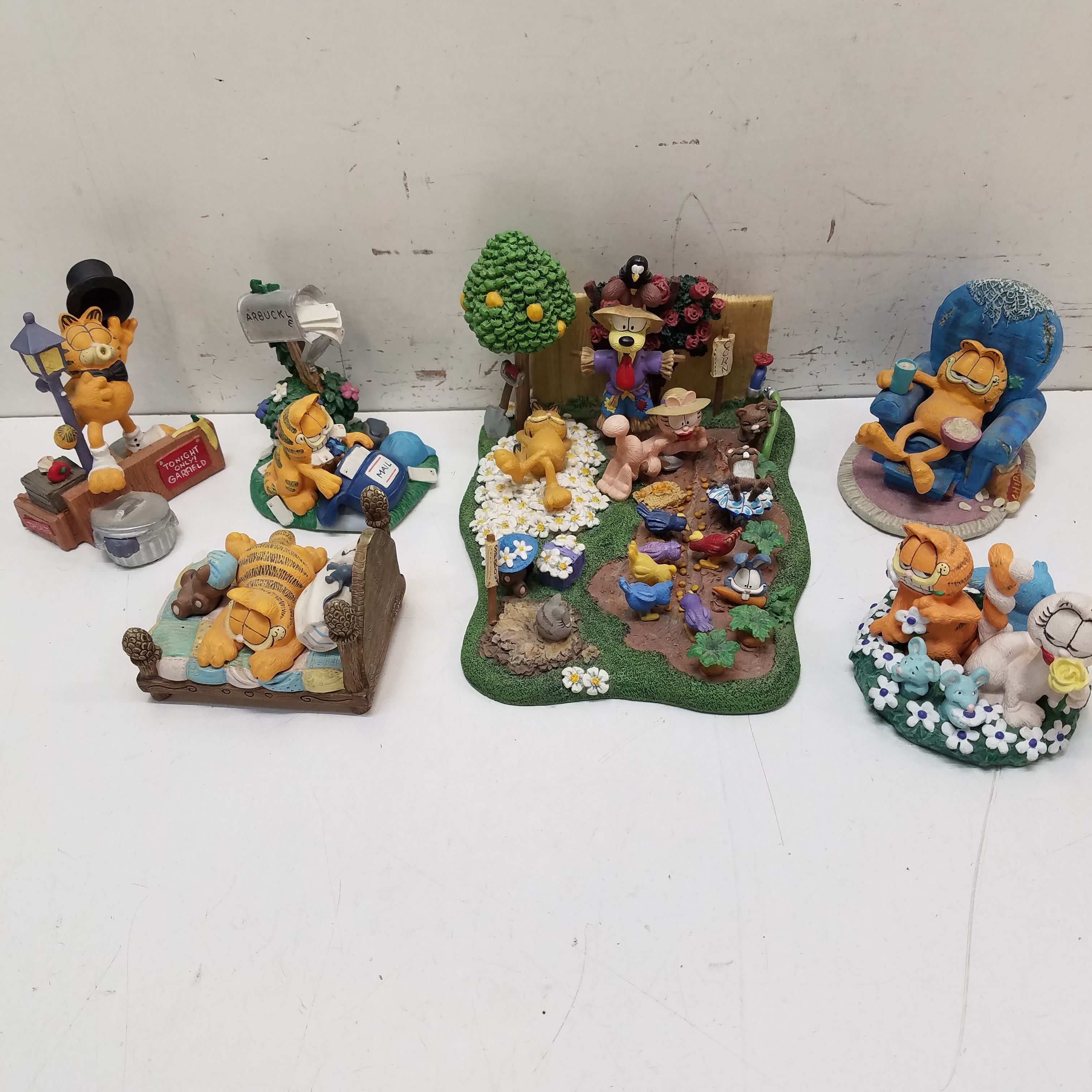 Buy the Lot of 6 Vintage Danbury Mint Garfield Figurines by Jim Davis