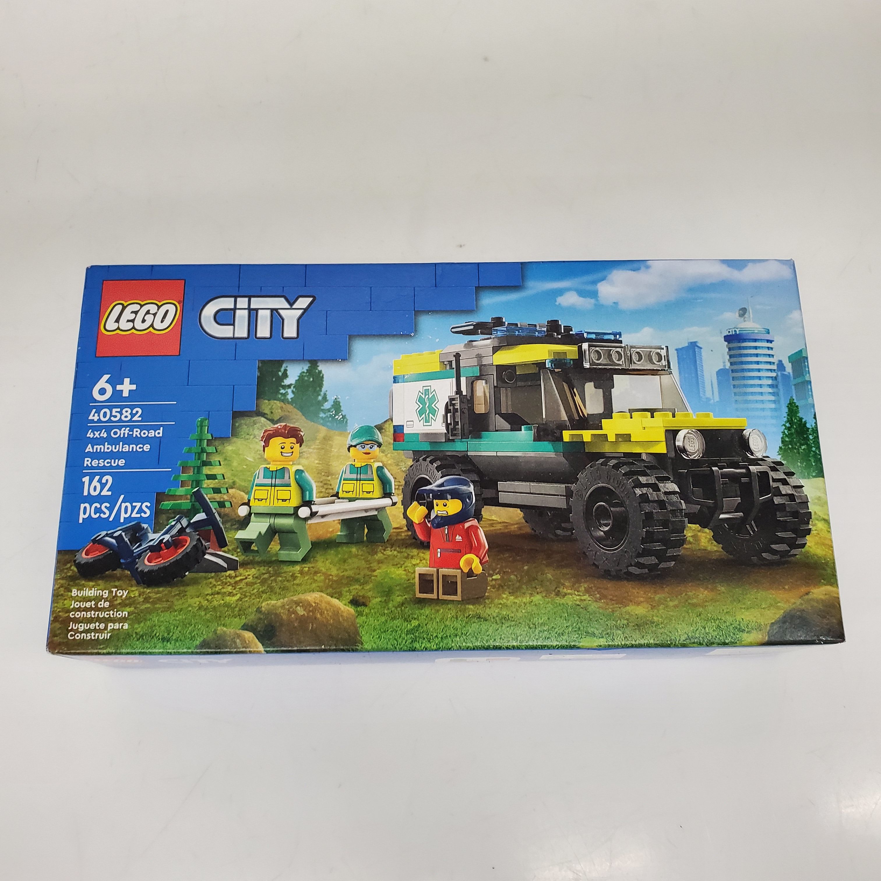 Buy the Lego 40582 City 4x4 Off-Road Ambulance Rescue Set - SEALED