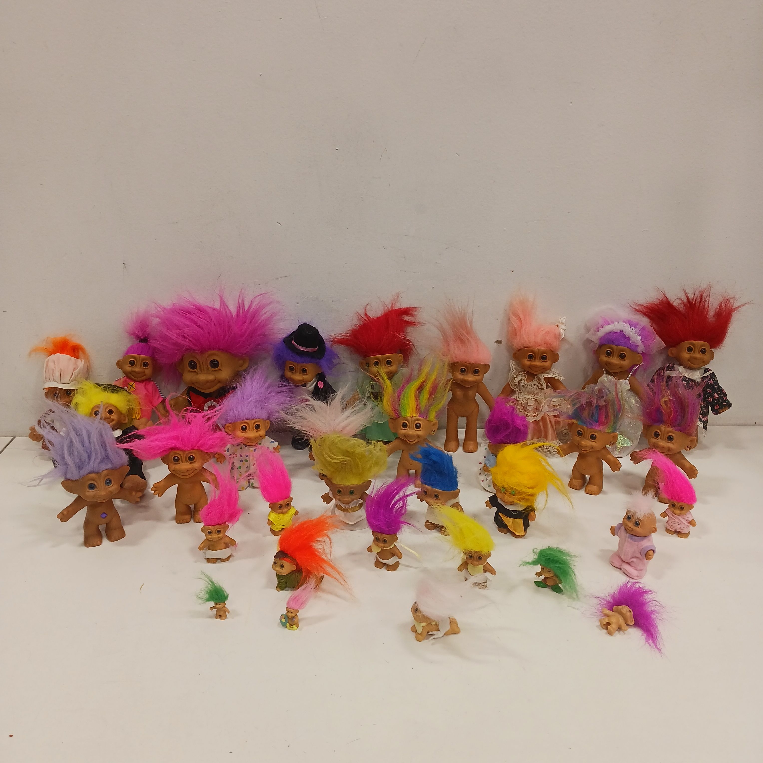 Buy the 4 Lb. Bundle of Vintage Troll Dolls | GoodwillFinds